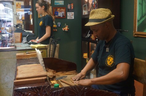 Cigarrtillverkning i Little Havana, Miami