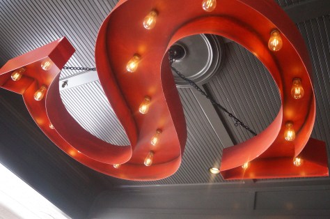 Taklampa på King's Fish